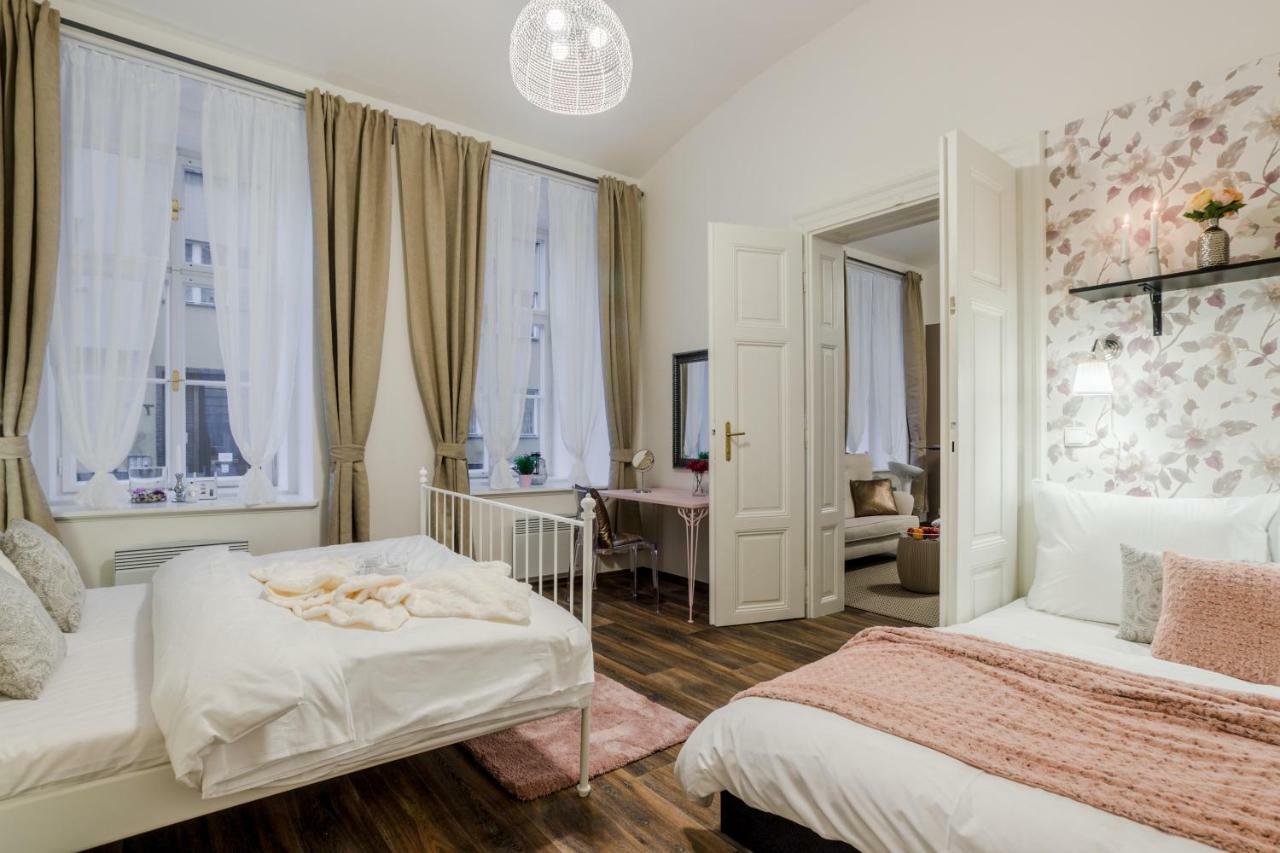 Prague Apt Near Charles Bridge By Michal&Friends Εξωτερικό φωτογραφία