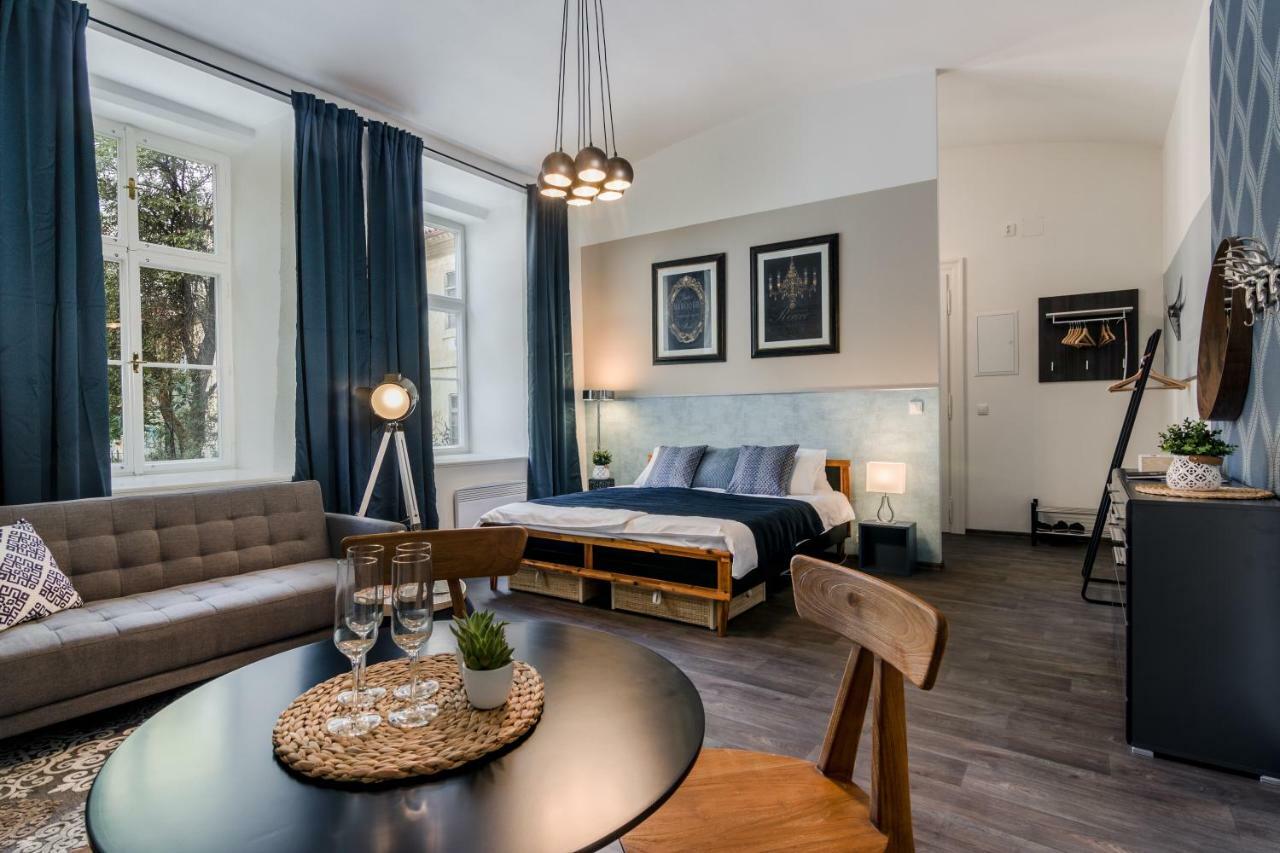 Prague Apt Near Charles Bridge By Michal&Friends Εξωτερικό φωτογραφία