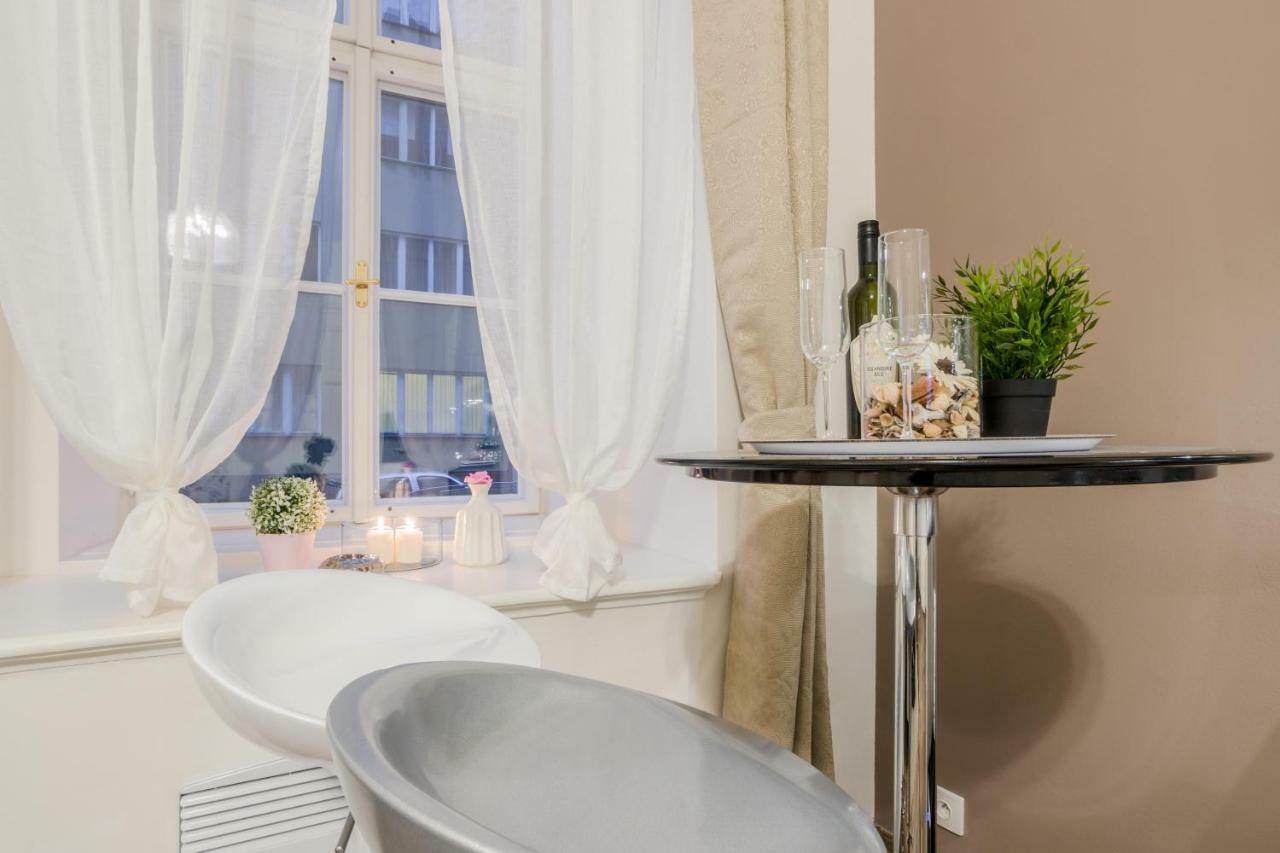 Prague Apt Near Charles Bridge By Michal&Friends Εξωτερικό φωτογραφία